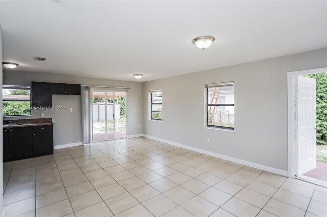 Foto del edificio - 2300 NW 179th Terrace