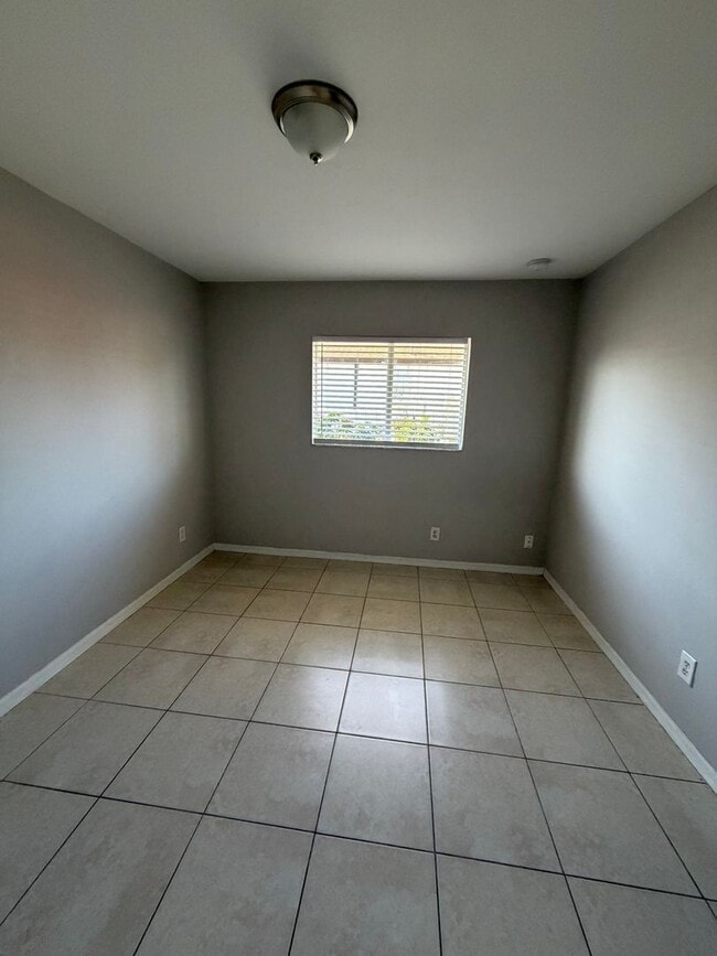 Foto del edificio - 4763 22nd St SW