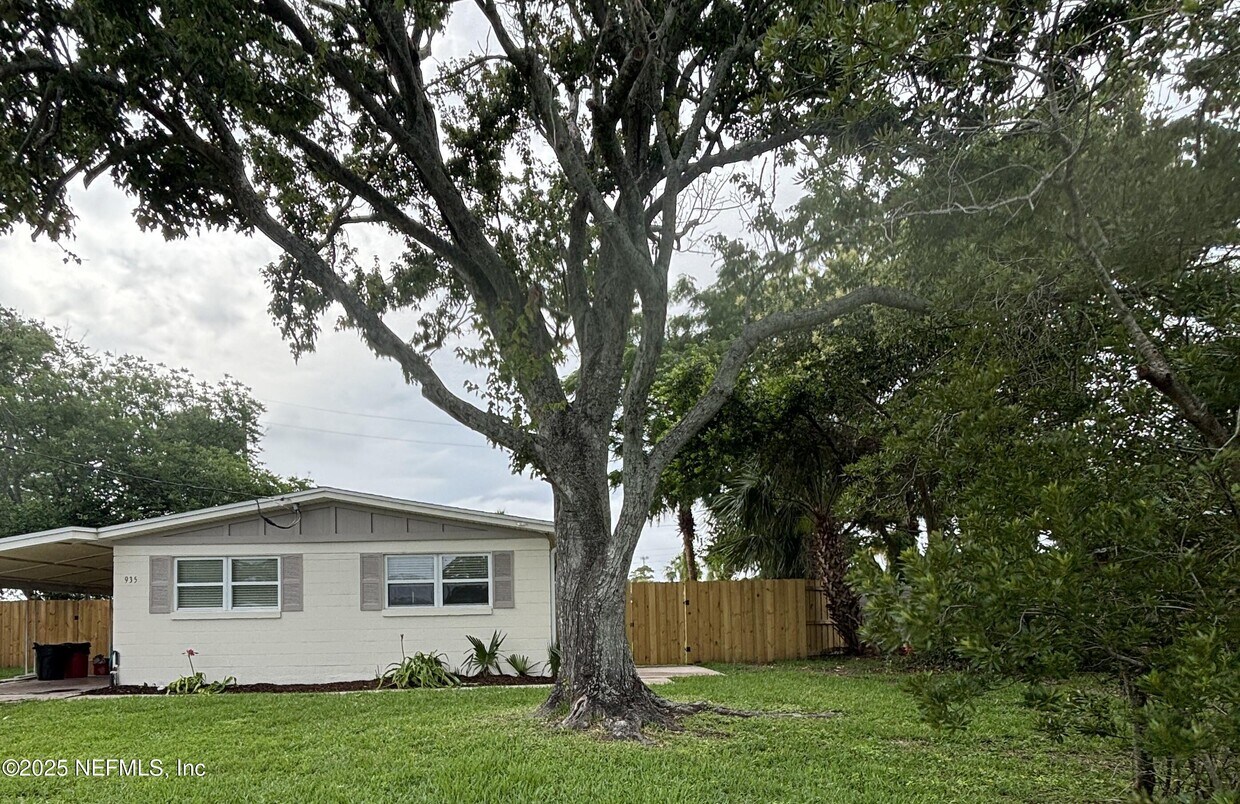 Foto principal - 935 Sailfish Dr E