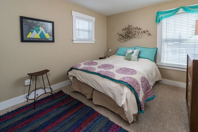 Building Photo - 1355 Baltimore Apt