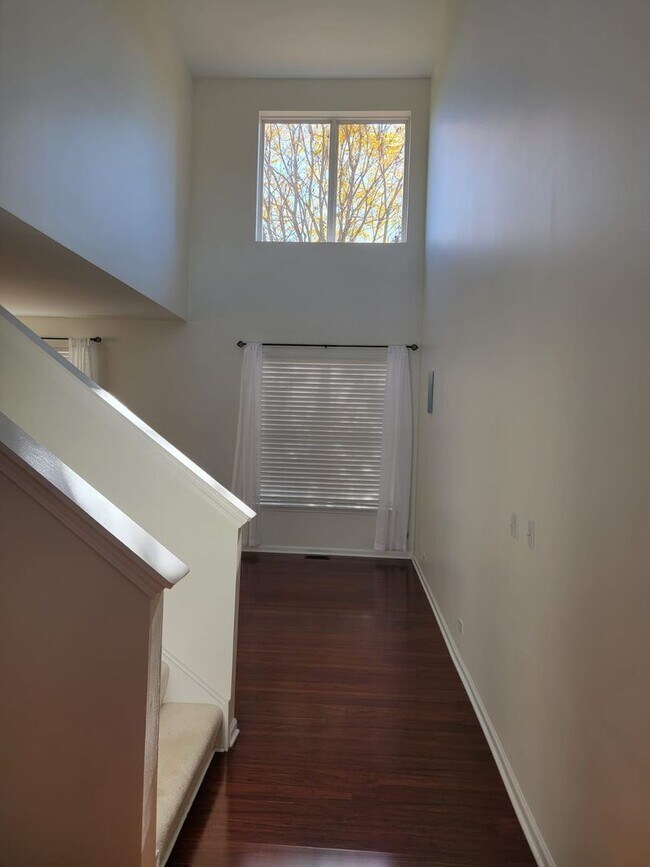 Building Photo - 2392 Sunrise Ct