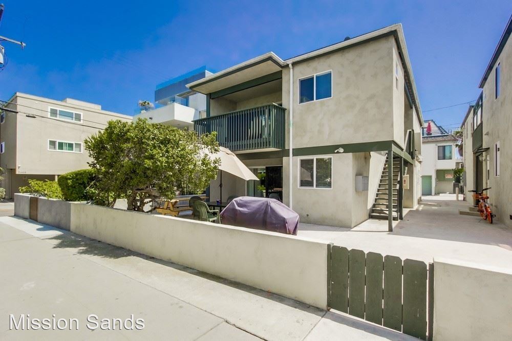 Foto principal - 811-813 Manhattan Ct