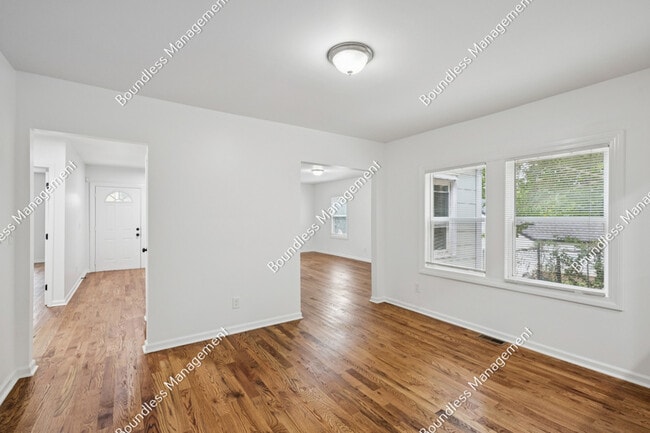 Building Photo - 2649 Blount St