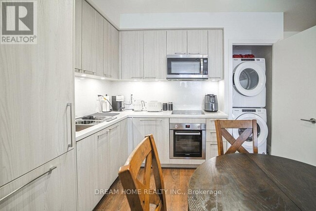 Building Photo - 1 Grandview Ave