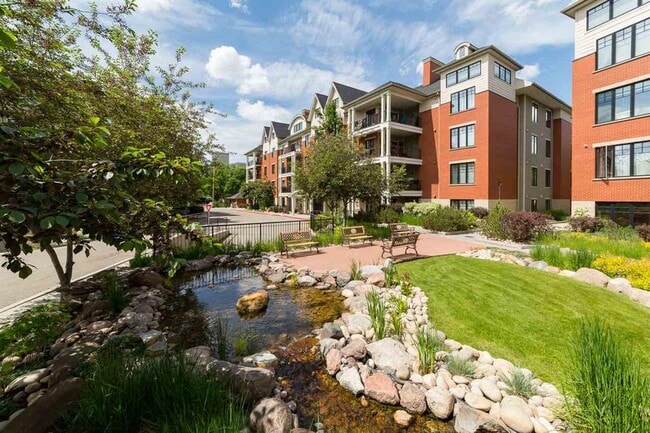 Building Photo - 9819 96A St NW