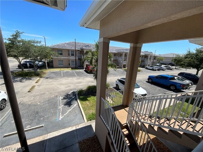 Foto del edificio - 8555 Bernwood Cove Loop