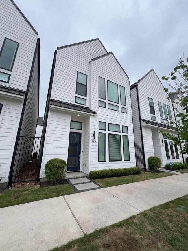 Foto del edificio - 2414 Gray St