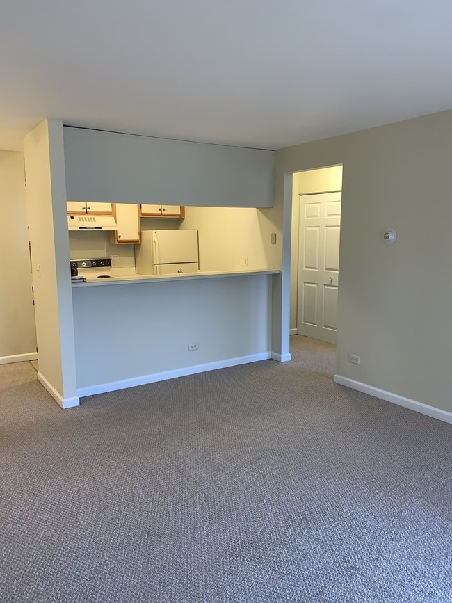 Building Photo - 212 Glengarry Dr