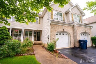Building Photo - 141 Briarwood Dr