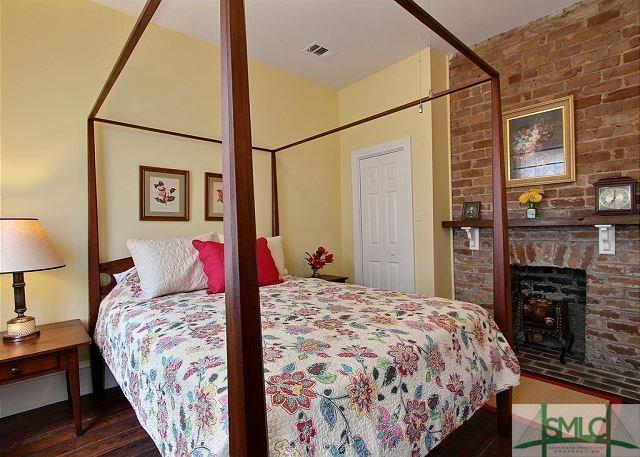 Foto principal - 551 E Huntingdon St