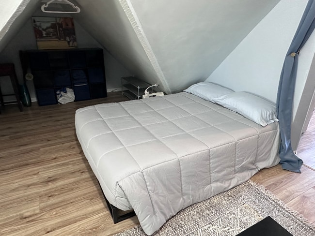 Building Photo - 107 Manitoba Ave W