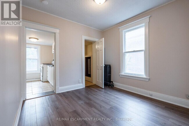 Photo du bâtiment - 89 Carrick Ave
