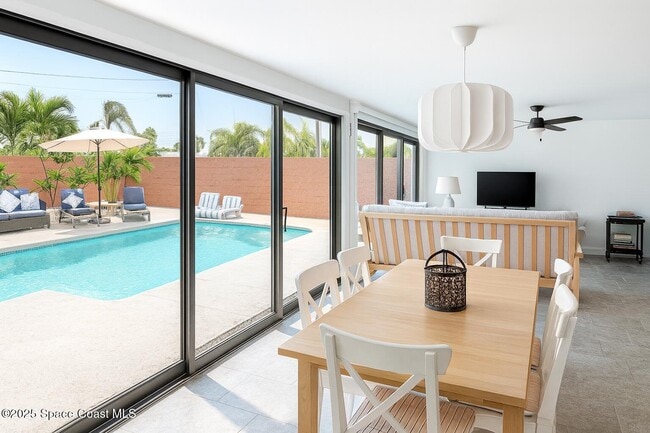 Building Photo - 302 W Osceola Ln