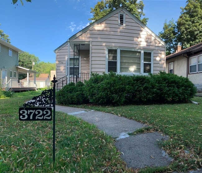 Building Photo - Beautiful Single Family home