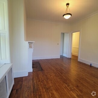 Building Photo - 10 S Cottenet St
