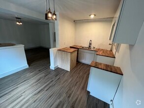 Building Photo - 1105 Sewanee Dr