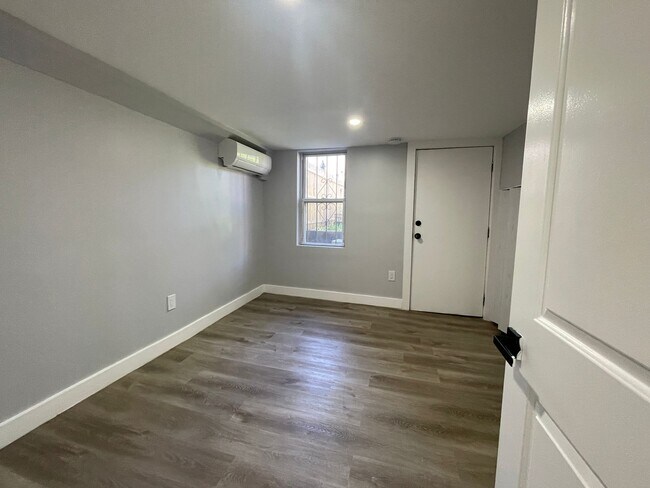 85 Zabriskie St 1 - 87 Zabriskie St