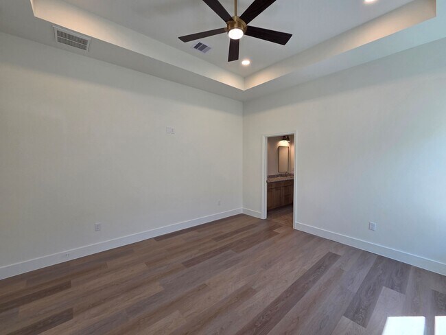 Foto del edificio - 16276 Jeet St