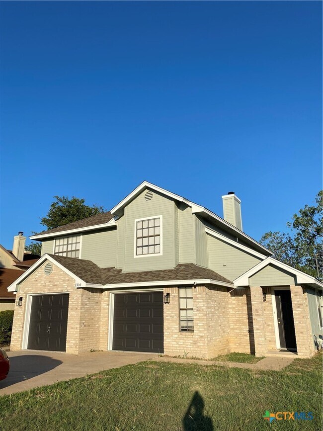 Foto del edificio - 1316 Opal Rd