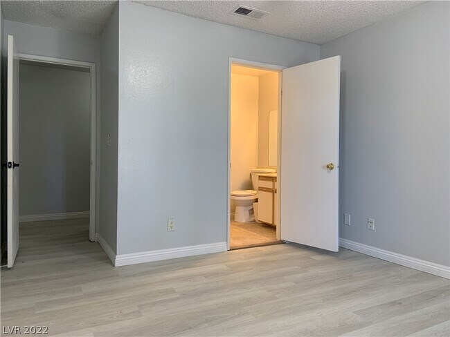Building Photo - 2200 S Fort Apache Rd