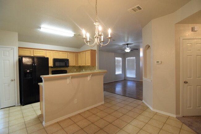 Foto del edificio - 4700 Black Forest Ln