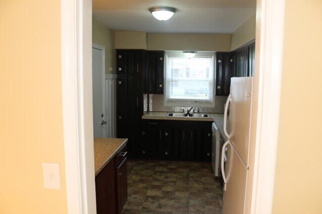 Foto del edificio - 3038 Algonquin Pkwy - Lower