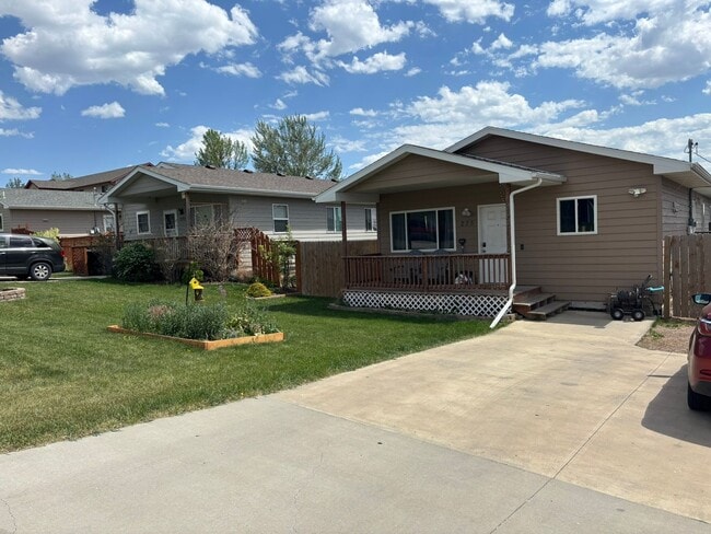 Building Photo - 4 BED | 1 BATH | SINGLE-FAMILY | NORTH | F...