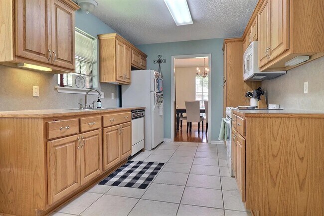Foto del edificio - 17628 Chadsford Ave