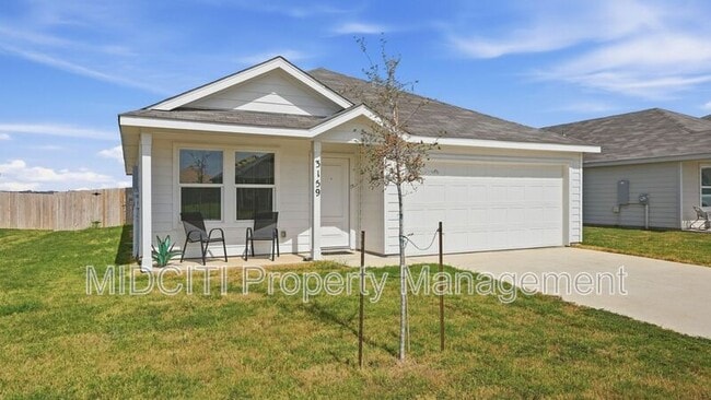 Building Photo - 3159 Dispatch Dr