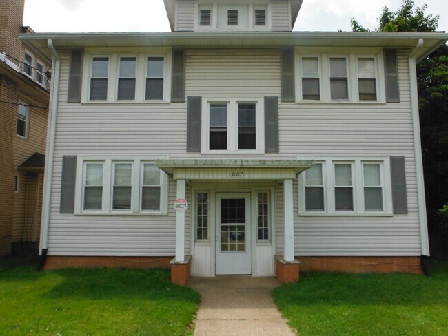 Building Photo - 1005 Broad Ave NW