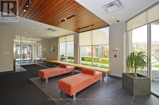 Building Photo - 798 Richmond St W