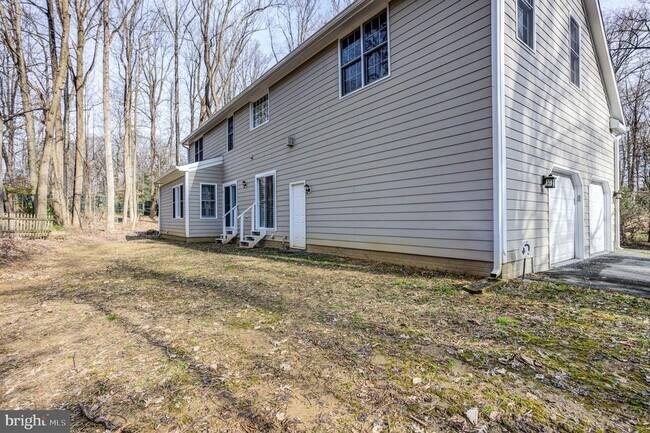 Building Photo - 8204 Osage Ln