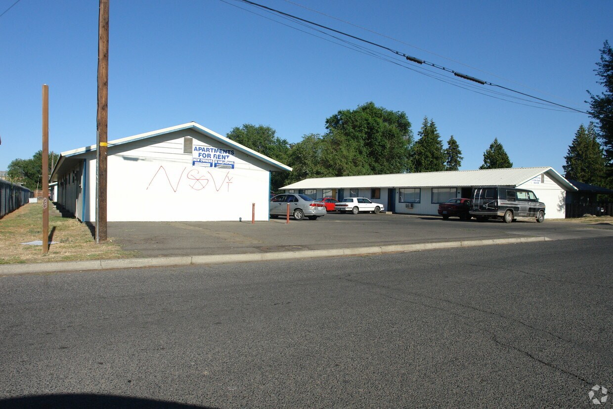 Building Photo - 1113 N 4th St