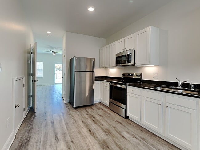 Building Photo - 2408 Eagle Creek Ct