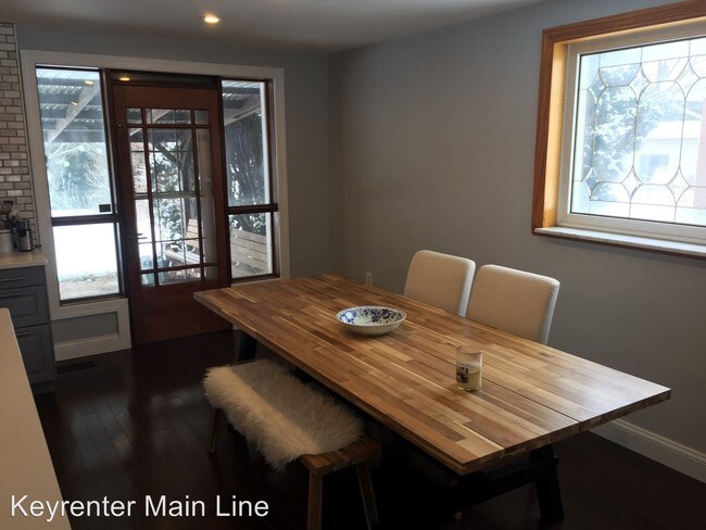 Foto del edificio - 441 Evergreen Rd