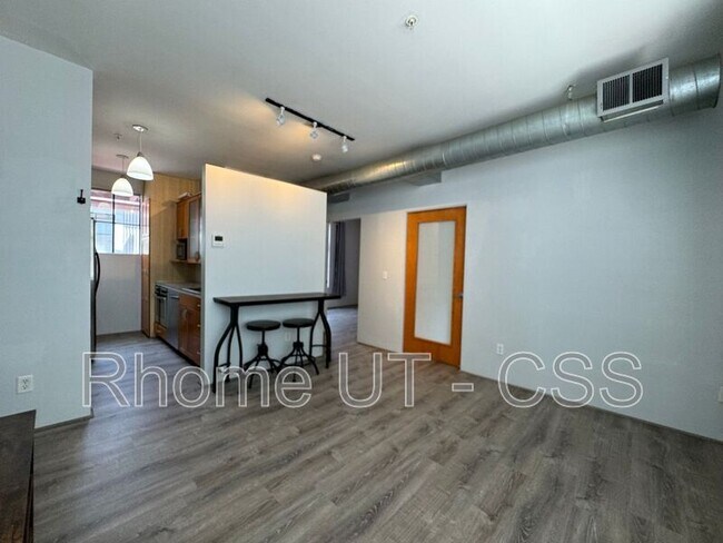 Foto del edificio - 336 W 300 S