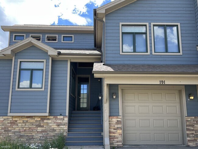 Building Photo - 4 br, 3 bath Duplex - 191 Buffalo Drive