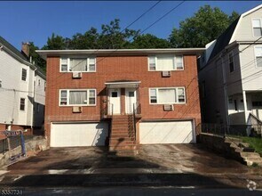 Building Photo - 64 40th St