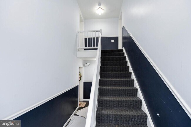 Building Photo - 3281 S Stafford St