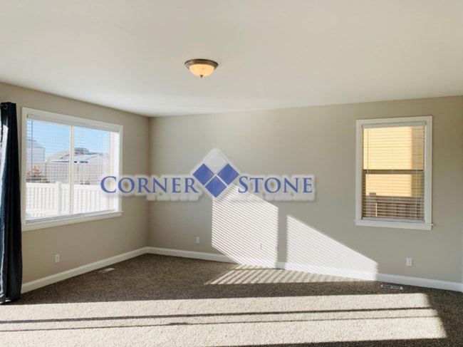 Building Photo - Wonderful Home In Middleton with 3 Car Garage!