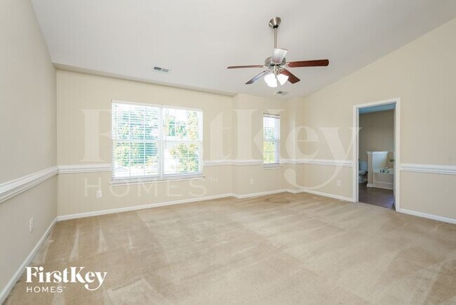 Foto del edificio - 5277 Crosswinds Rd