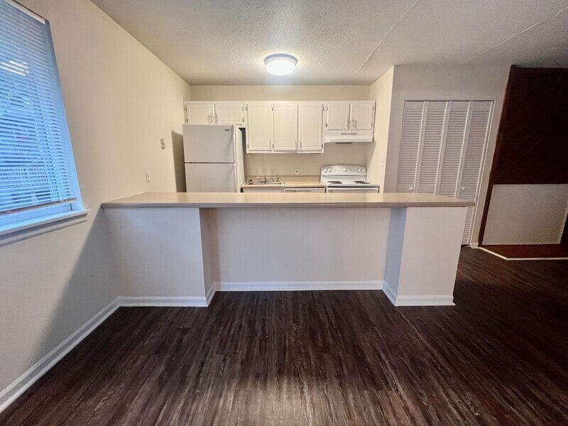Photo - 1418 Riverview Road