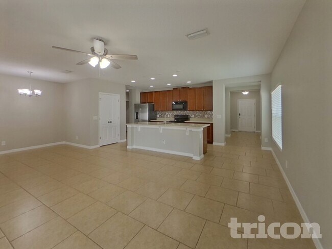 Building Photo - 4784 Marcos Cir