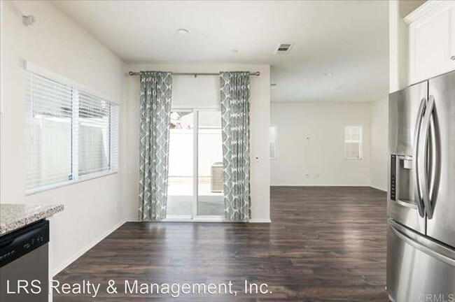 Building Photo - 3 br, 2.5 bath House - 264 Oberlander Way