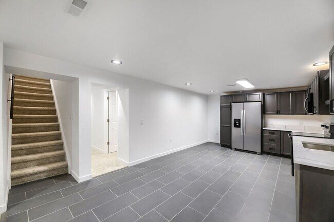 Foto del edificio - 3831 W Rutgers Pl