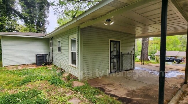 Foto del edificio - 252 Meadowdale Ave