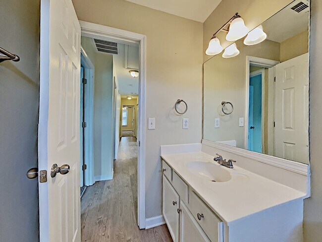 Foto del edificio - 2985 Kaley Dr NW