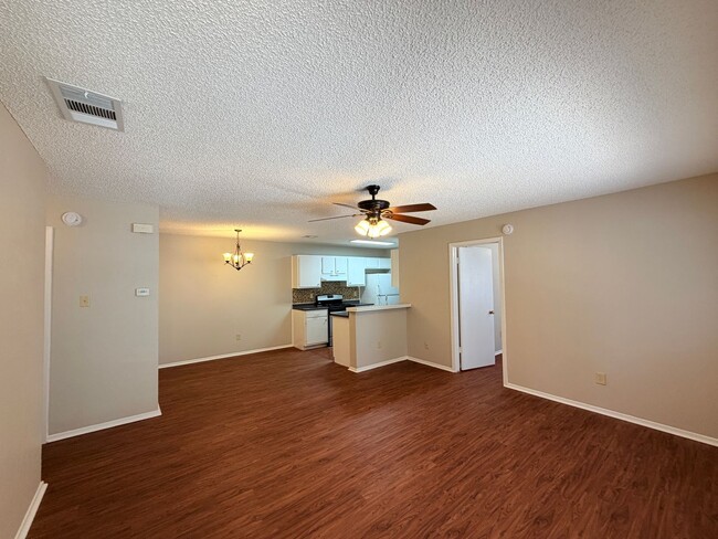 Building Photo - 12102 Arrowwood Dr