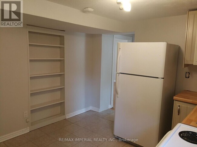 Photo du bâtiment - 22 Miller Rd