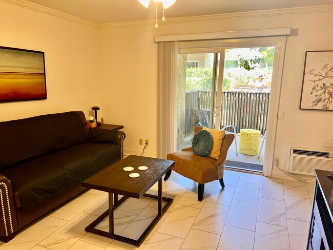 Building Photo - 3056 Via Alicante